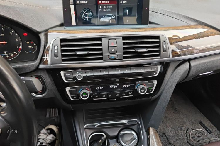 BMW 3 Series 2018 #15 BMW 3 Series 2018 immagine di auto #15