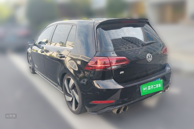 Volkswagen Golf 2018 car image #5