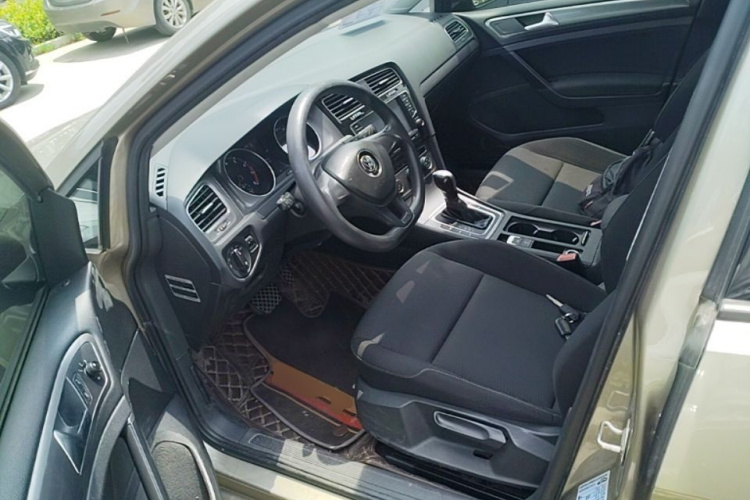 Volkswagen Golf 2015 car image #18