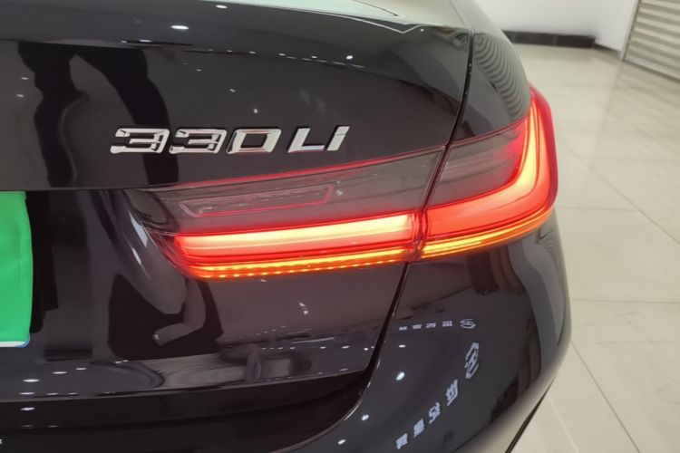 BMW 3 Series 2025 car image #8