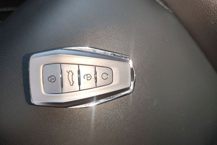 GEELY Coolray 2020 car image #9