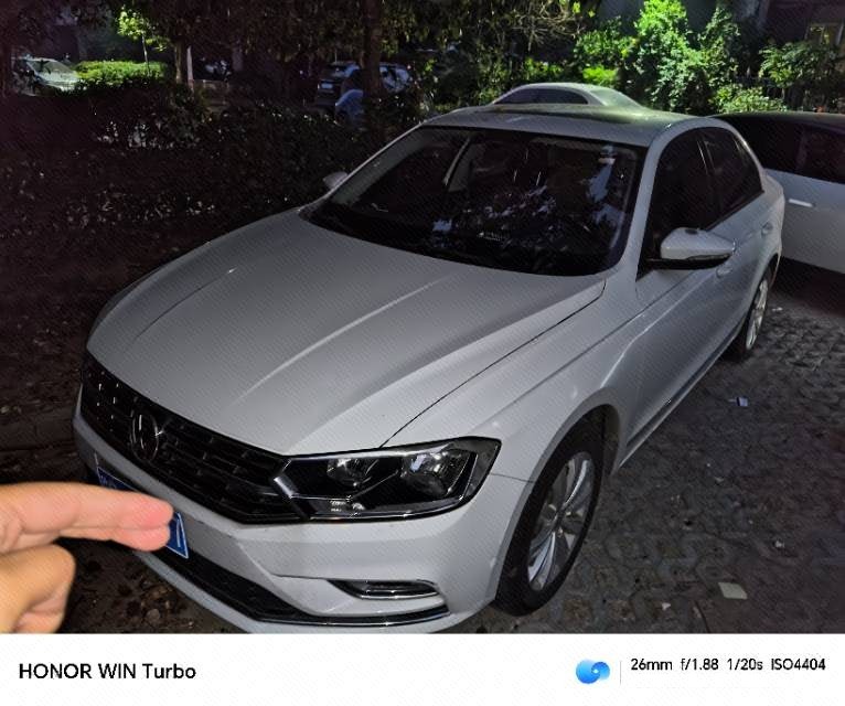 Volkswagen Bora 2016 car image 