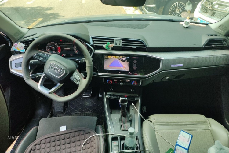 Audi Q3 2022 car image #11