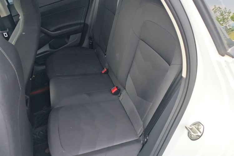 Volkswagen Polo 2021 car image #17