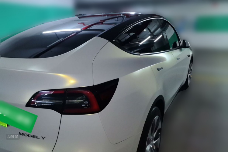 Tesla Model Y 2022 immagine di auto #7