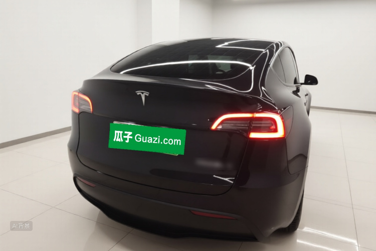 Tesla Model Y 2023 #6 Tesla Model Y 2023 car image #6