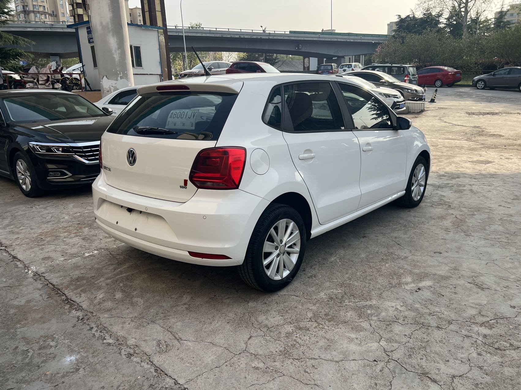 Volkswagen Polo 2018 car image #5