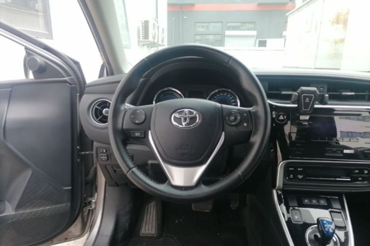 Toyota Corolla 2018 #12 Toyota Corolla 2018 car image #12