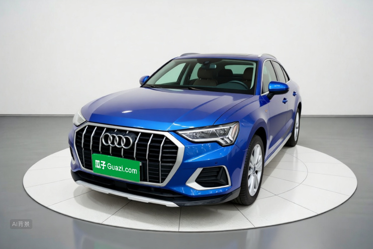 Audi Q3 2019 car image #2