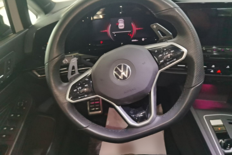 Volkswagen Golf 2022 car image #15