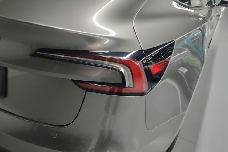 Tesla Model 3 2024 #8 Tesla Model 3 2024 car image #8
