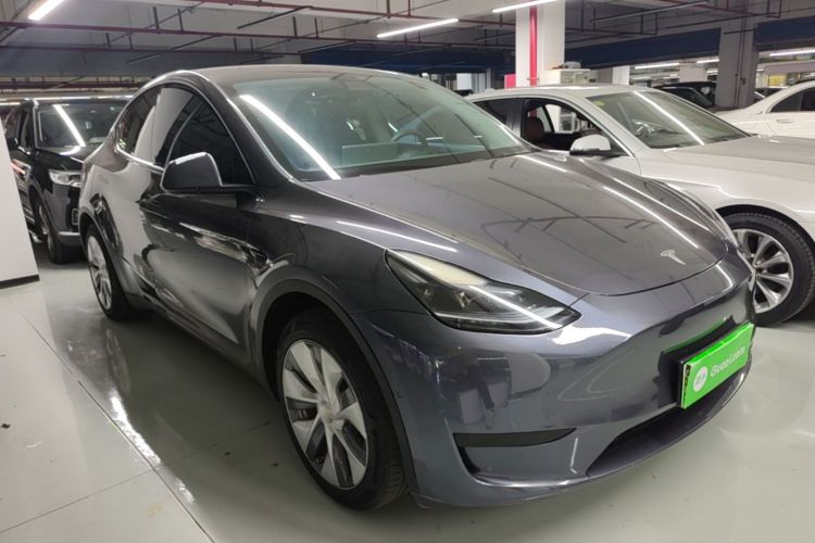 Tesla Model Y 2022 #4 Tesla Model Y 2022 car image #4