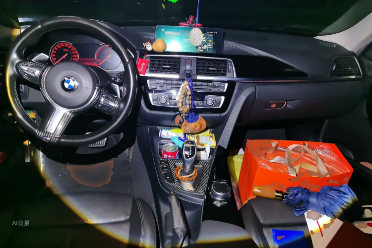 BMW 3 Series 2018 car image #11