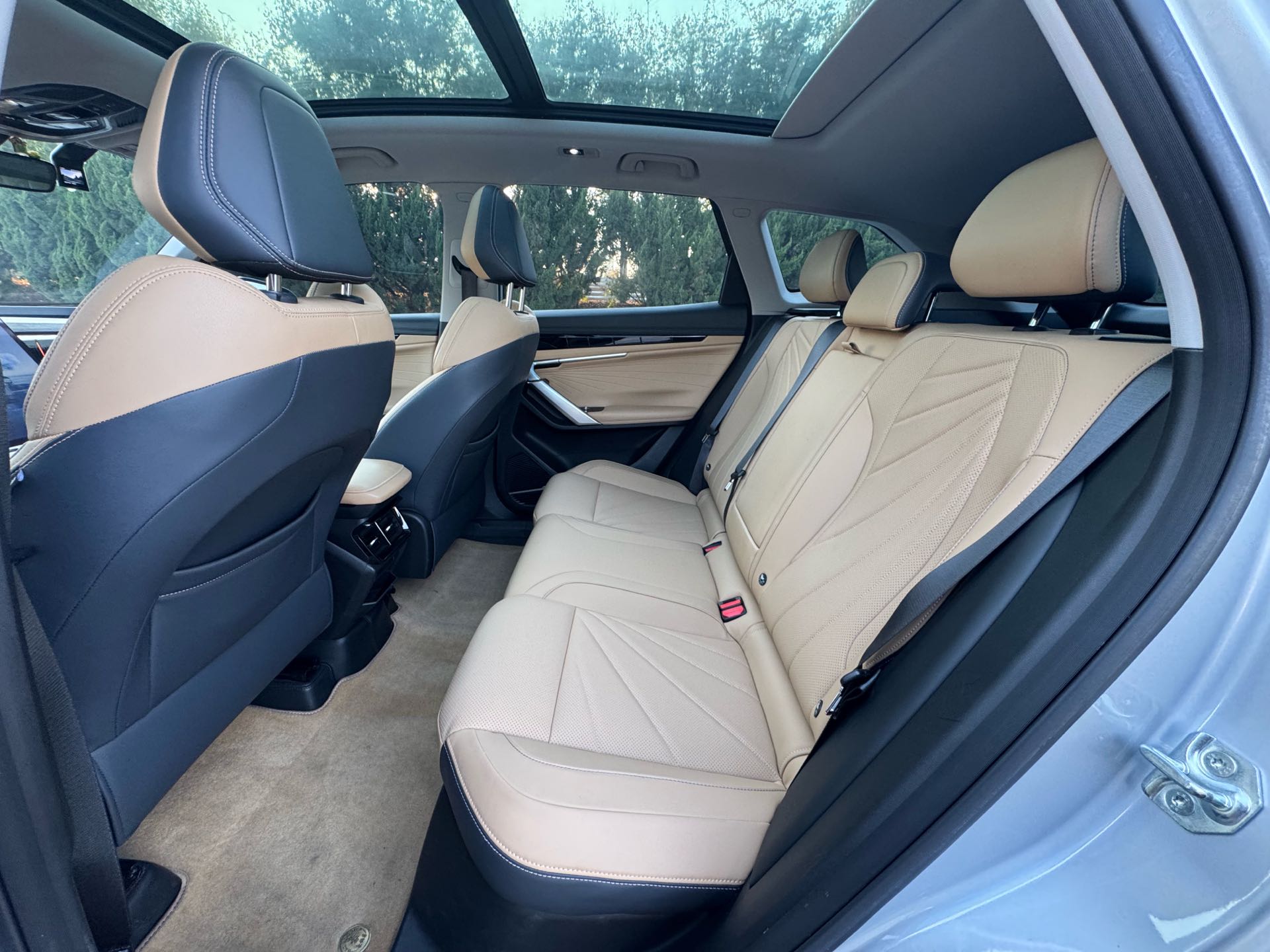 GEELY Boyue L 2024 صورة سيارة #6