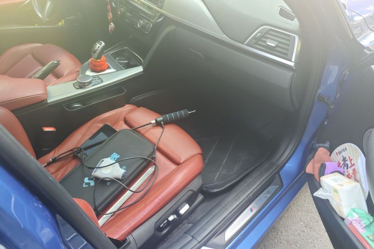 BMW 3 Series 2018 car image #28