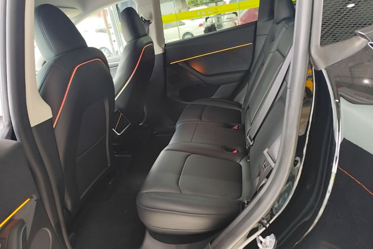 Tesla Model Y 2023 #17 Tesla Model Y 2023 car image #17