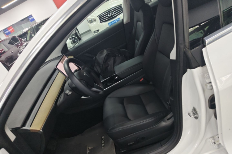 Tesla Model 3 2020 #15 Tesla Model 3 2020 car image #15