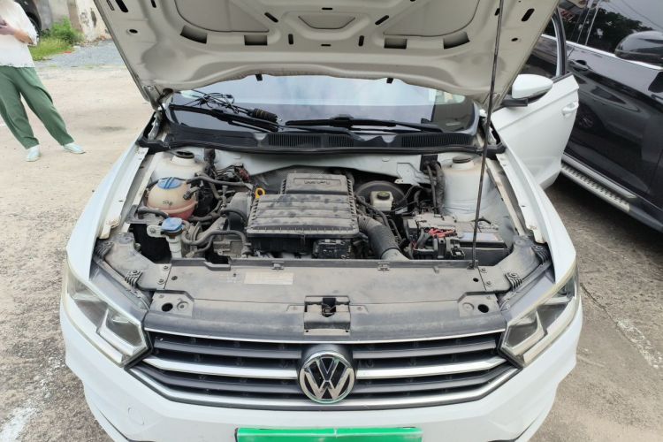 Volkswagen Bora 2016 car image #18