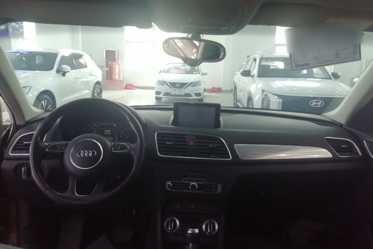 Audi Q3 2015 #10 Audi Q3 2015 car image #10