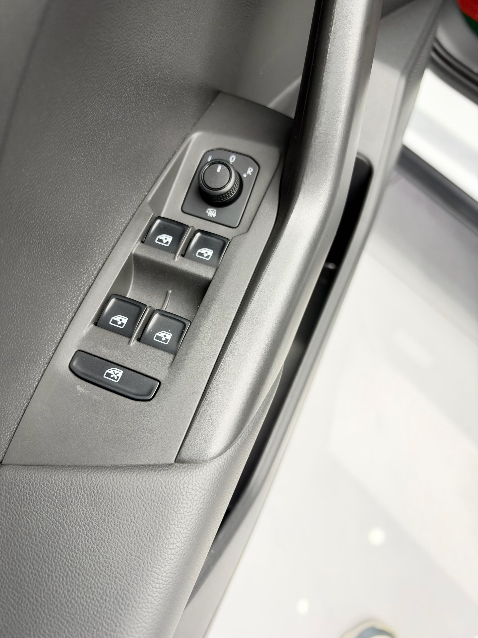 Volkswagen T-Cross 2022 car image #5