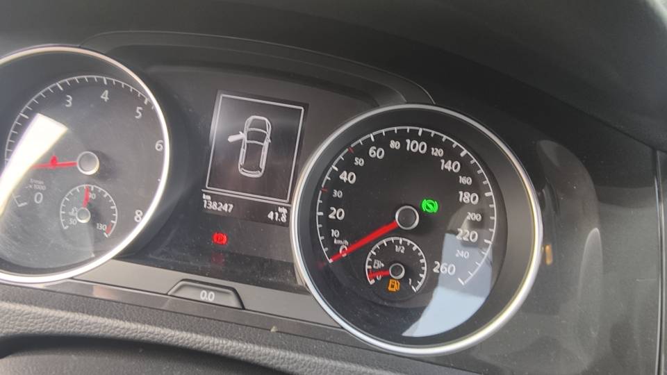 Volkswagen Golf 2019 car image #7
