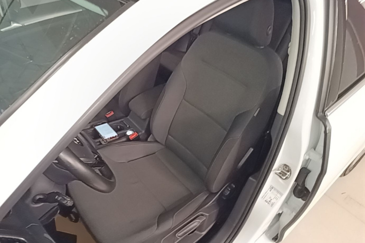 Volkswagen Golf 2015 car image #25