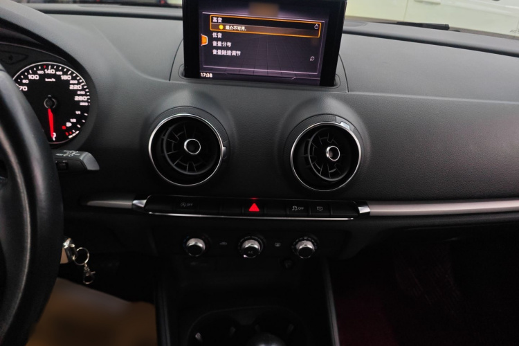 Audi A3 2019 car image #15