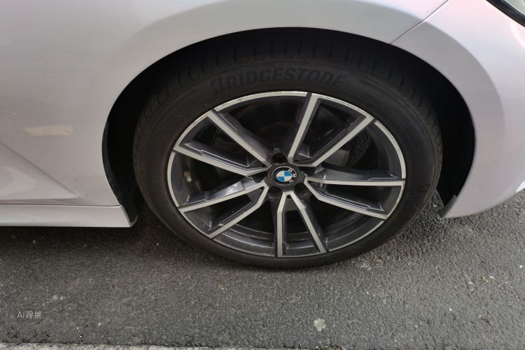 BMW 3 Series 2021 car image #9