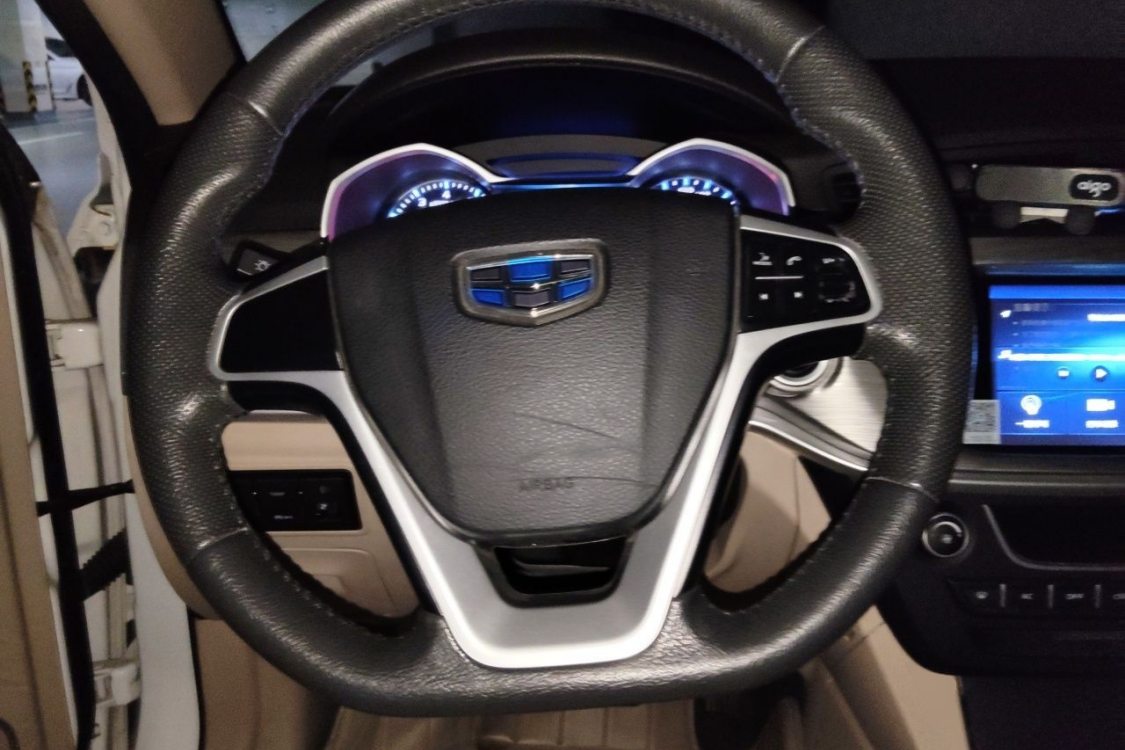 GEELY Emgrand 2017 car image #24