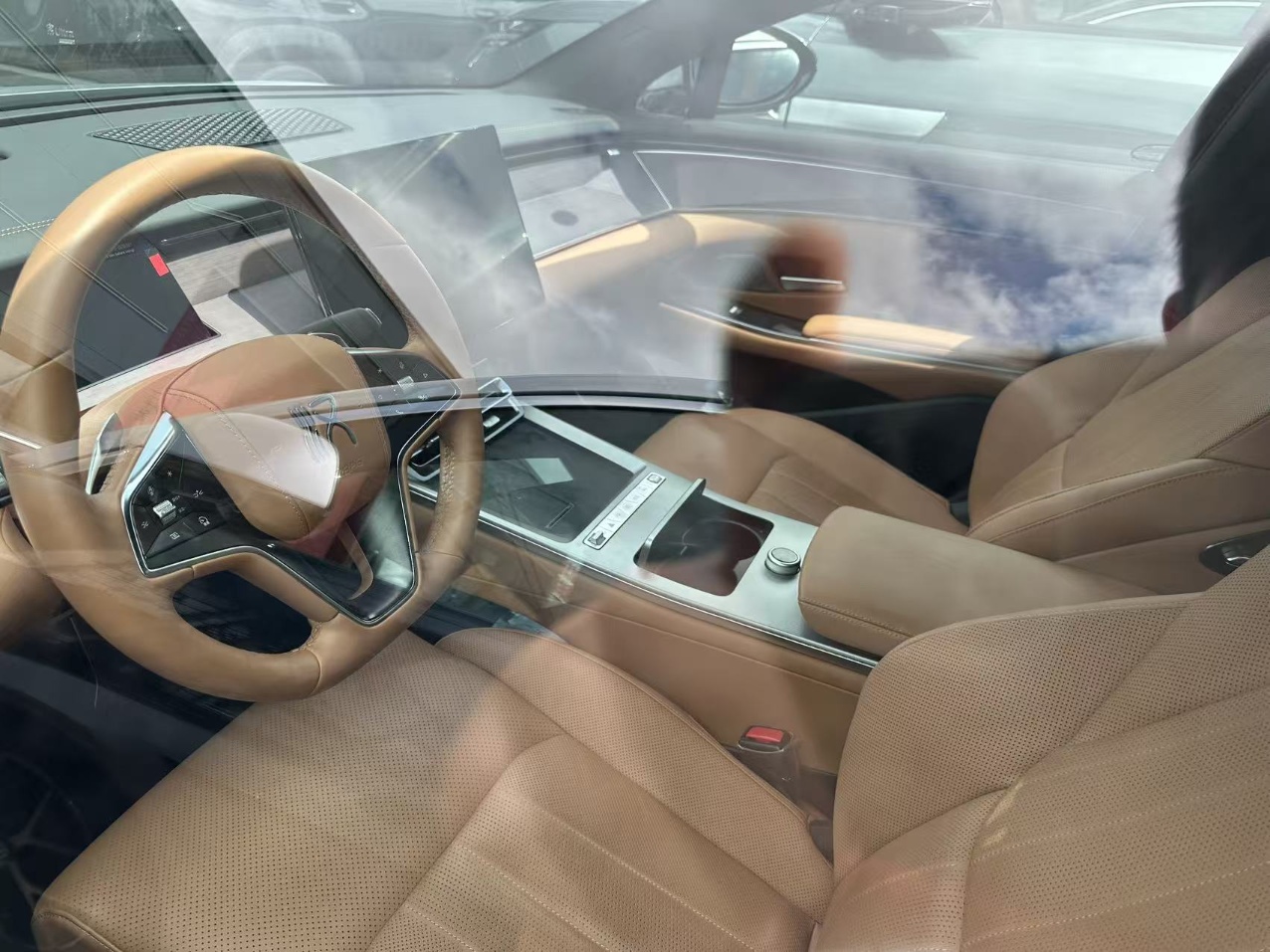BYD HanL 2025 صورة سيارة #3