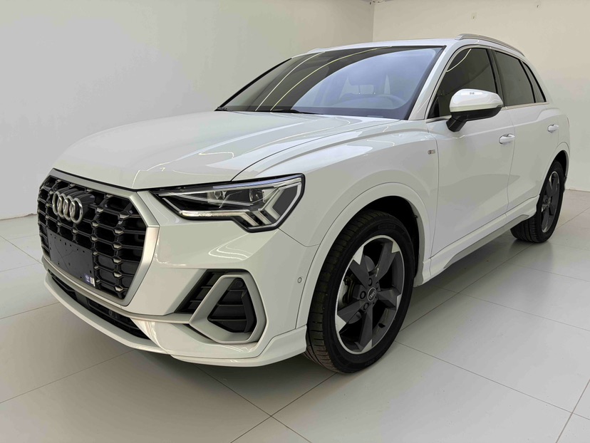 Audi Q3 2023 Audi Q3 2023 car image