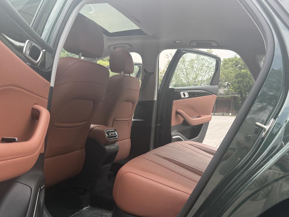GEELY Emgrand 2025 #15 GEELY Emgrand 2025 car image #15
