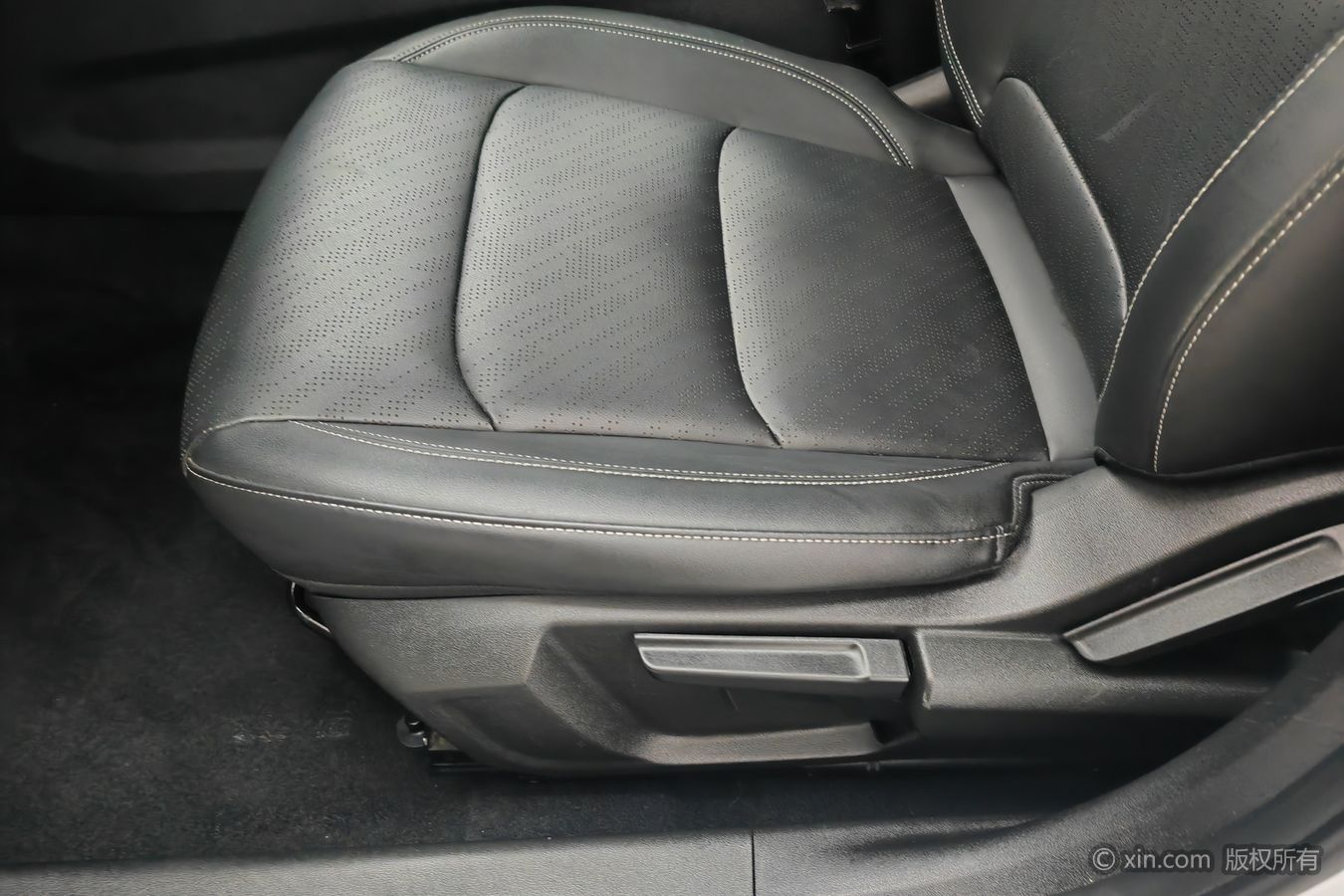 GEELY Emgrand 2023 car image #21
