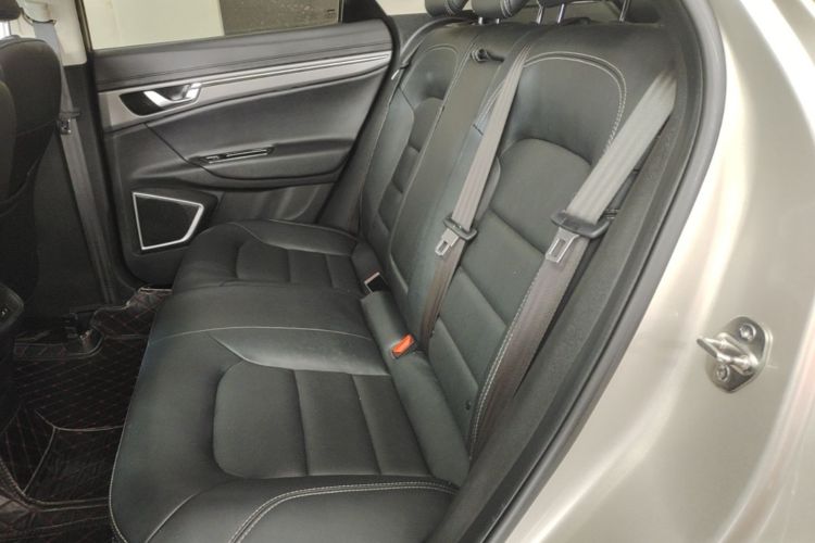 GEELY Emgrand GS 2018 car image #17