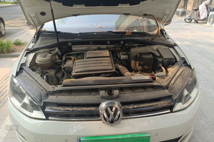 Volkswagen Golf 2017 car image #22