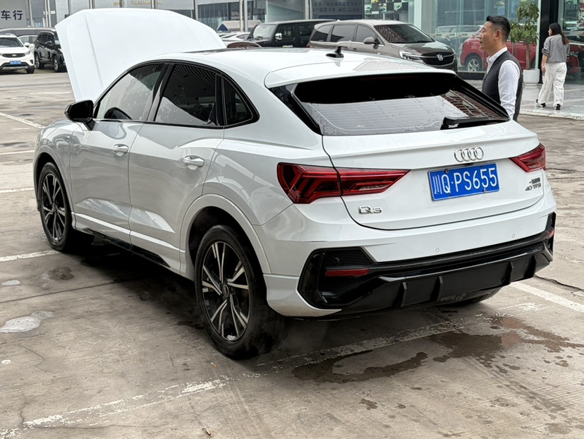 Audi Q3 Sportback 2022 immagine di auto #3