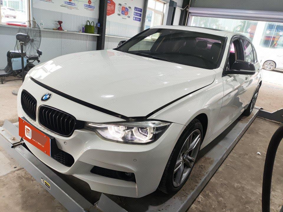 BMW 3 Series 2018 car image 