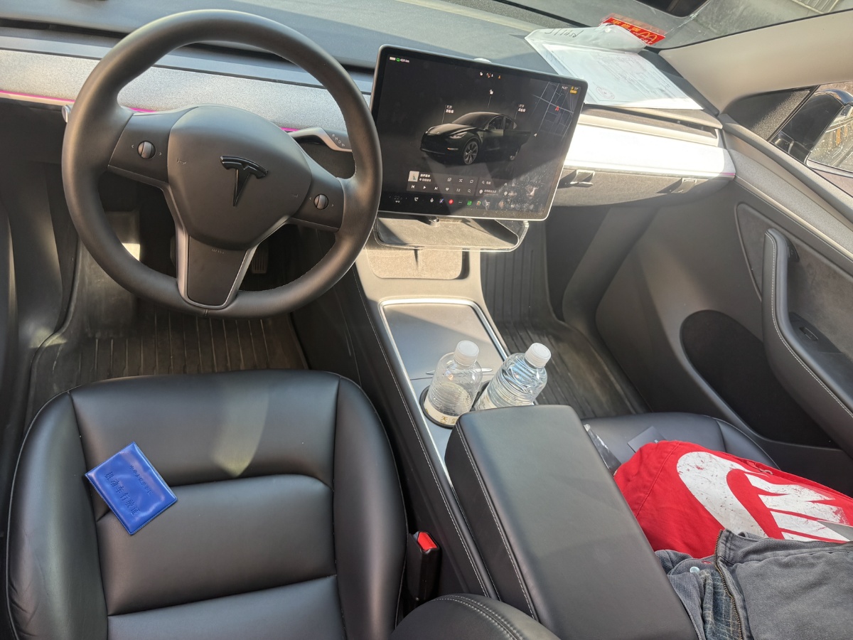 Tesla Model Y 2024 #6 Tesla Model Y 2024 immagine di auto #6