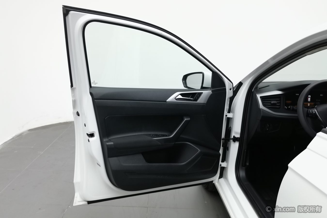 Volkswagen Polo 2023 car image #8