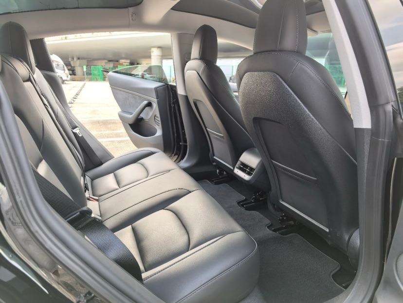 Tesla Model 3 2022 car image #3
