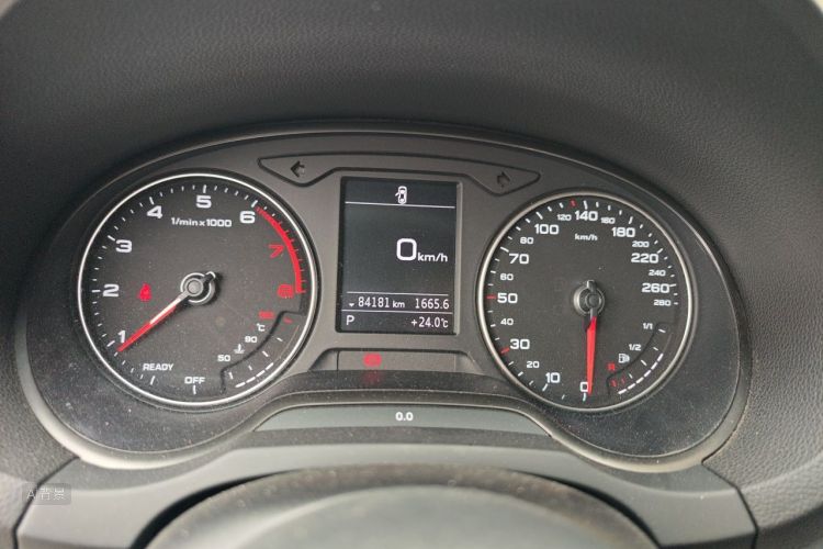 Audi A3 2018 immagine di auto #13