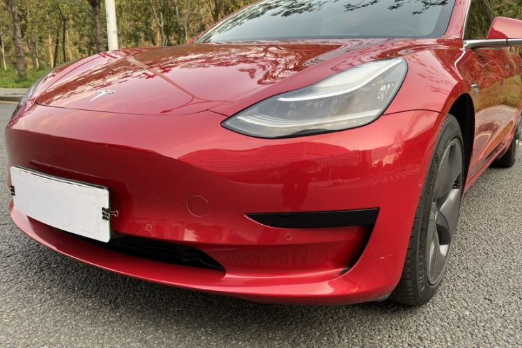Tesla Model 3 2020 car image #23