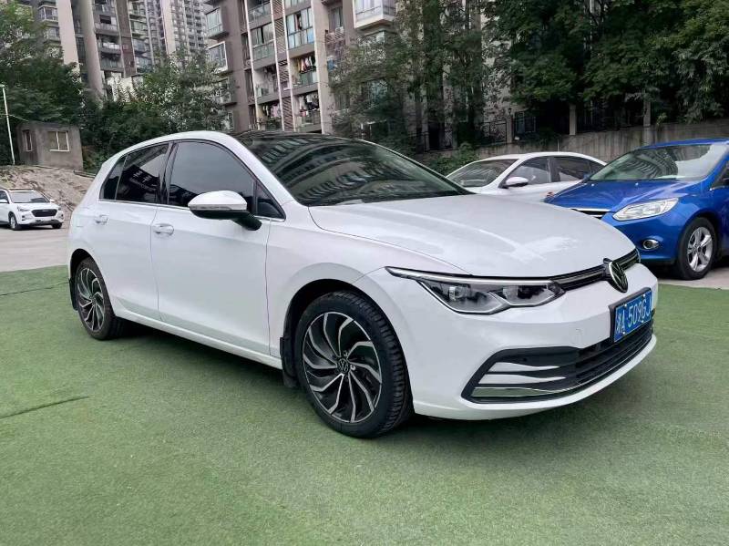 Volkswagen Golf 2022 car image #3