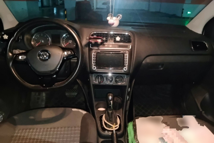 Volkswagen Polo 2017 car image #7