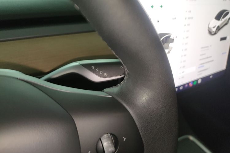 Tesla Model Y 2021 #14 Tesla Model Y 2021 car image #14