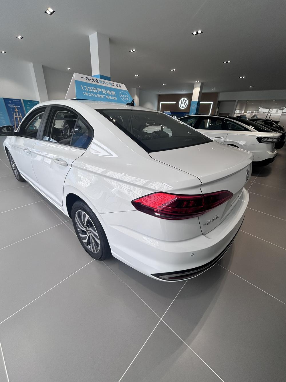 Volkswagen Bora 2025 car image #3