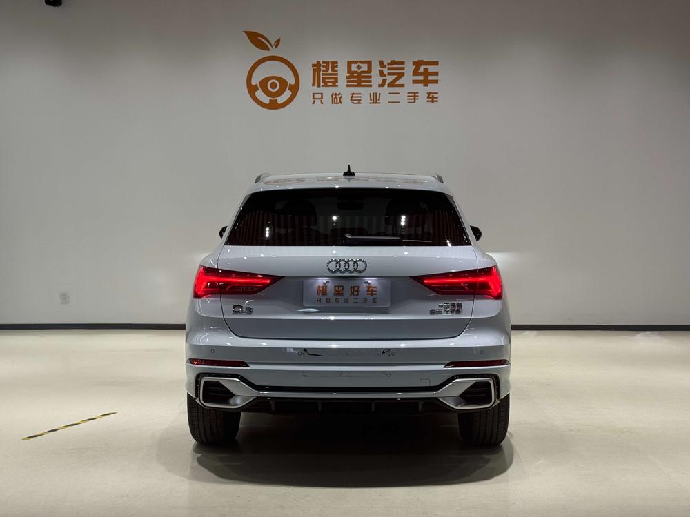Audi Q3 2024 صورة سيارة #3