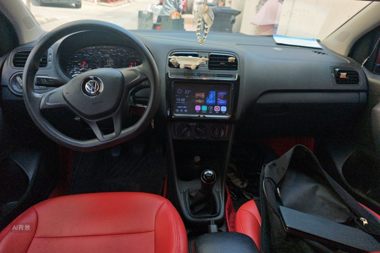 Volkswagen Polo 2017 car image #11