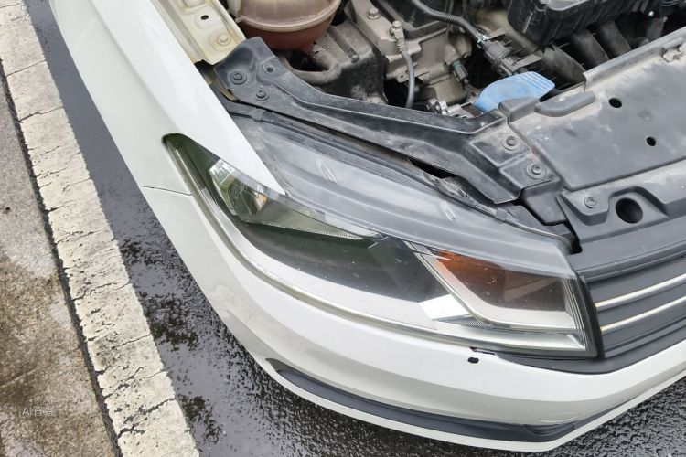 Volkswagen Santana 2016 car image #8