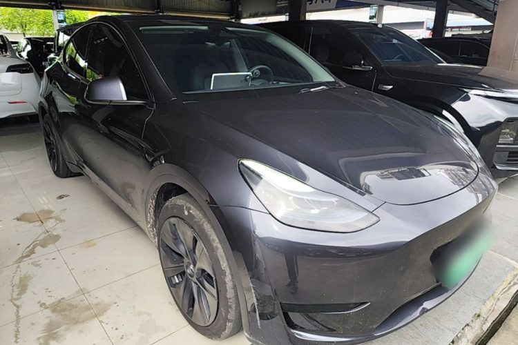 Tesla Model Y 2024 #4 Tesla Model Y 2024 immagine di auto #4